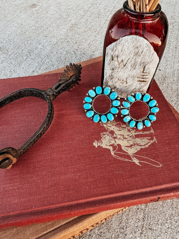 The Party Crowd Studs