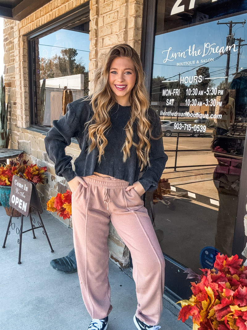 The Amelia Sweats