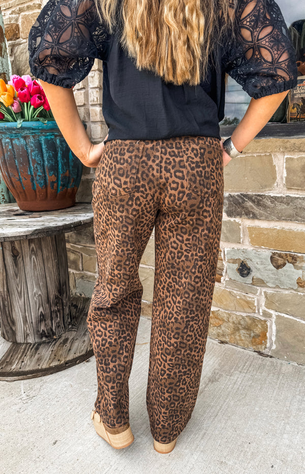 The Katty Denim (in Brown)
